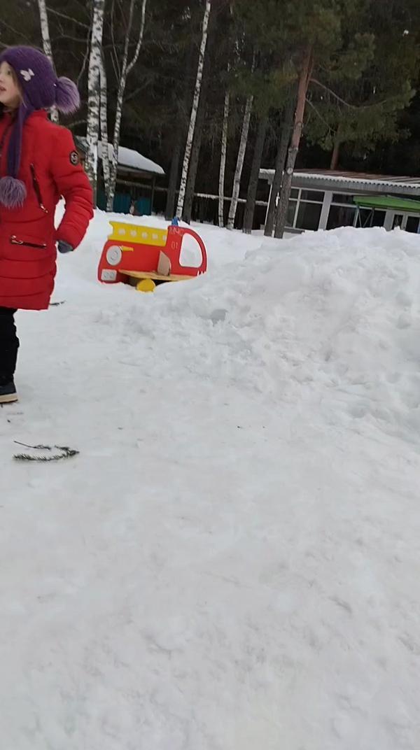 детский сад в подворотни