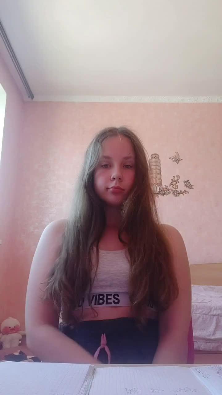 подпишись пожалуйста💗 могу Взаимно🥺🌼