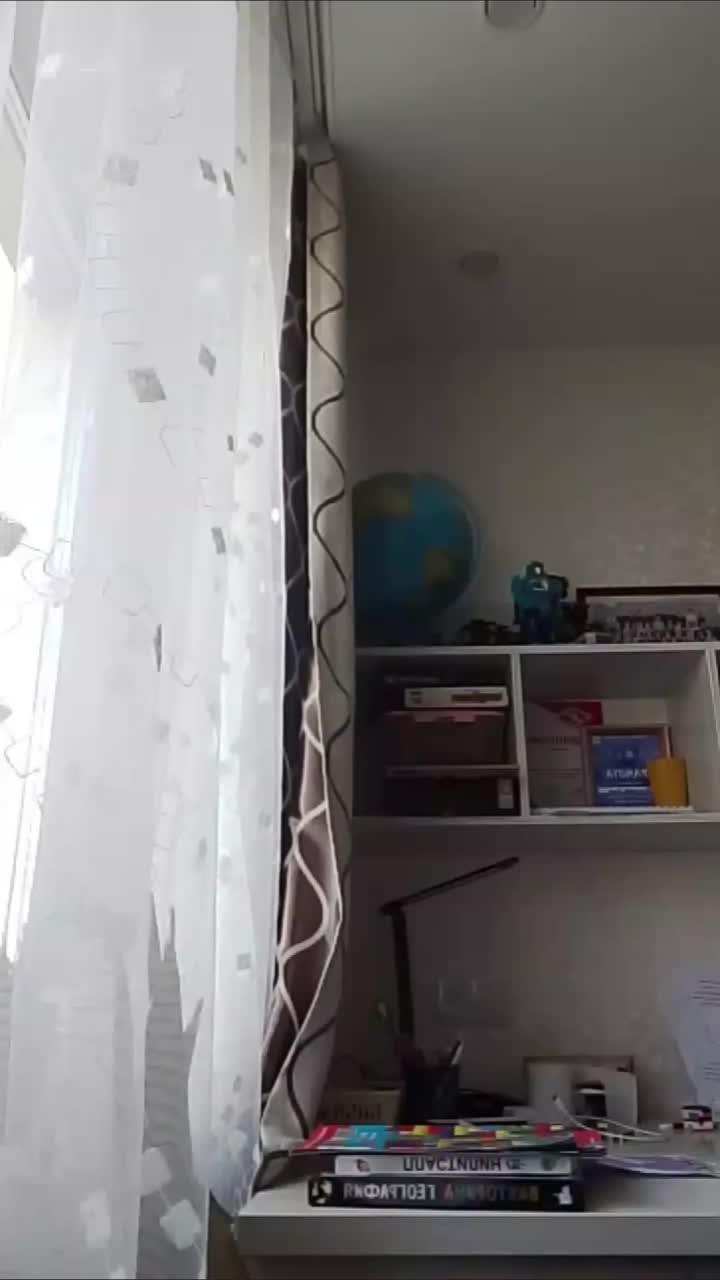пока ты орёшь у меня в голове пролетают бабочки
