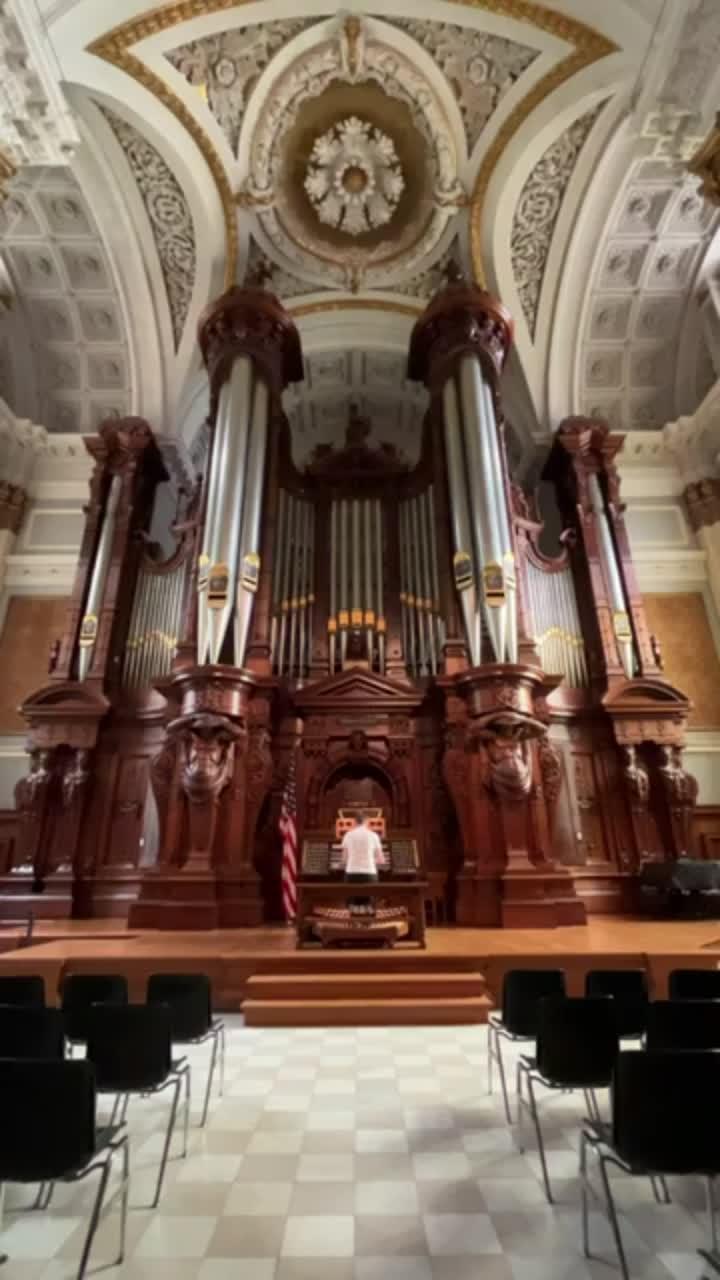 most famous piece ever! toccata d minor by johann sebastian bach! #organ #toccata #bach #jsb #jsbach #johannsebastianbach #church #kirche #churchorgan #organist #orgue #opera #classical #classic #bwv #toccataefuga #fugue