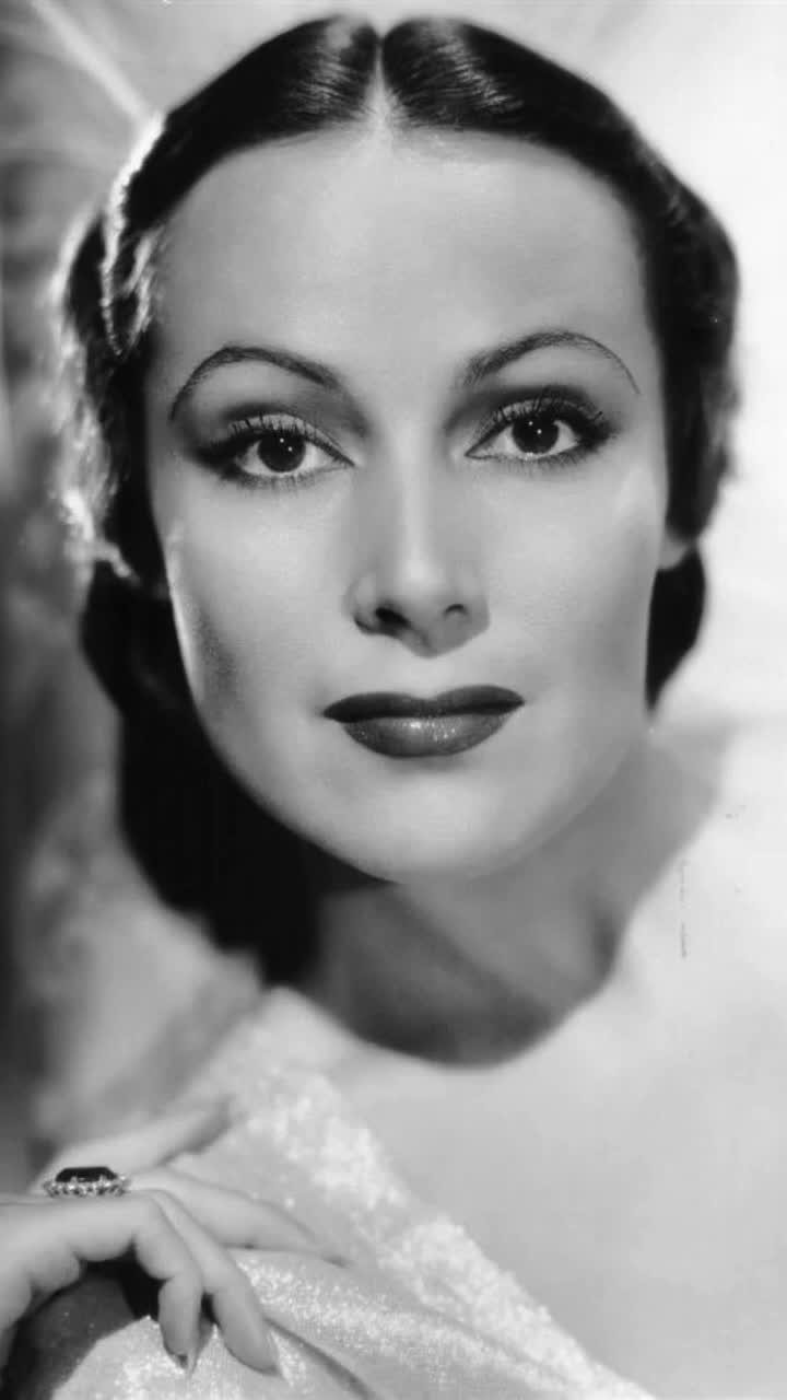 #doloresdelrio #hollywood #datoscuriosos #curiosidades #secretosrevelados #datosimpactantes #curiosidadeshistóricas #cineclasico #secretosdebelleza #shorts descubre la vida y el final de dolores del río: la mujer mejor vestida de américa, la icónica actriz latinoamericana que brilló en la época de oro del mexicano y conquistó hollywo