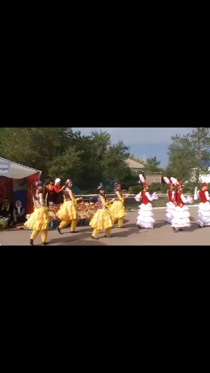 лайки: 222.видео в от пользователя leona (@leonavrabie): «восточные танцы#танец #танцуютдети #восточныетанцы #казахскиетанцы».оригинальный звук - leona.