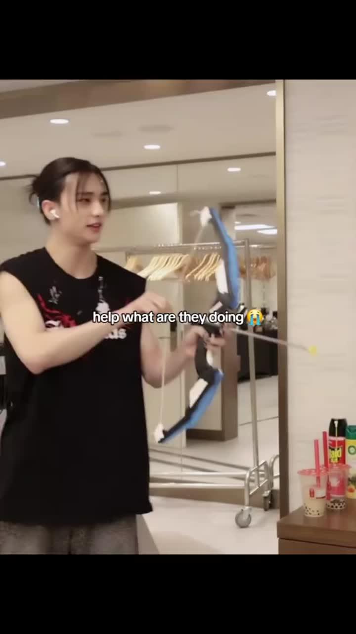 с днём рождения, любимый полуфабрикатик!🎂❤️‍🔥#hyunjin