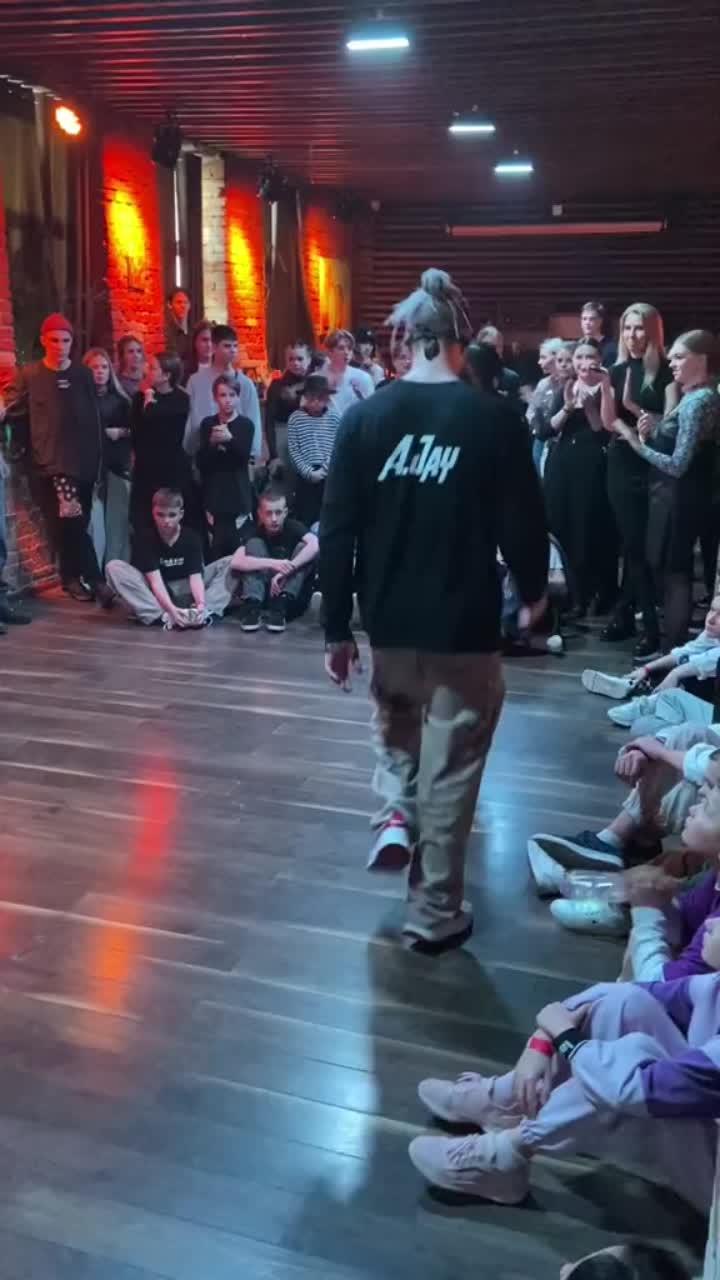 лайки: 1387.видео в от пользователя byajay (@byajay): «следующий батл ural open cup #dance #hiphop».оригинальный звук - byajay.