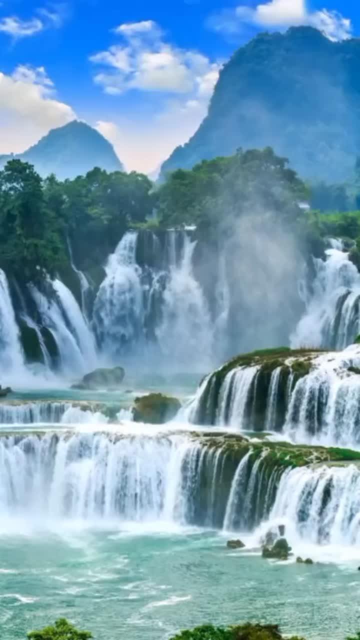 лайки: 469.комментарии: 38.видео в от пользователя вдохновение 🔥🌹🔥 (@_allusichka): «завораживающая красота водопадов##».оригинальный звук - вдохновение 🔥🌹🔥.