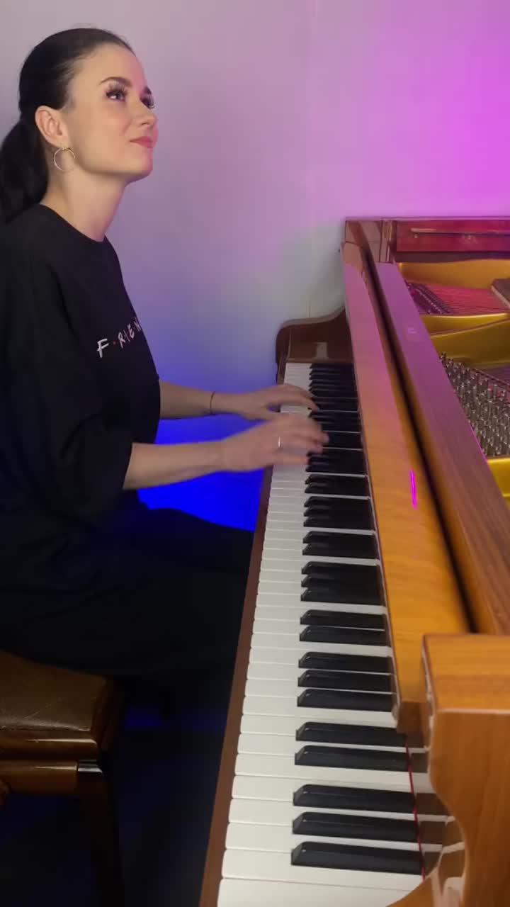 лайки: 371.6k.комментарии: 15.5k.видео в от пользователя margarita sipatova (@grette_): «лайк, если узнал с первых нот 🤘 #пианист #пианистка #киш #рок #piano #pianist #pianoplayer #rock».оригинальный звук - margarita sipatova.