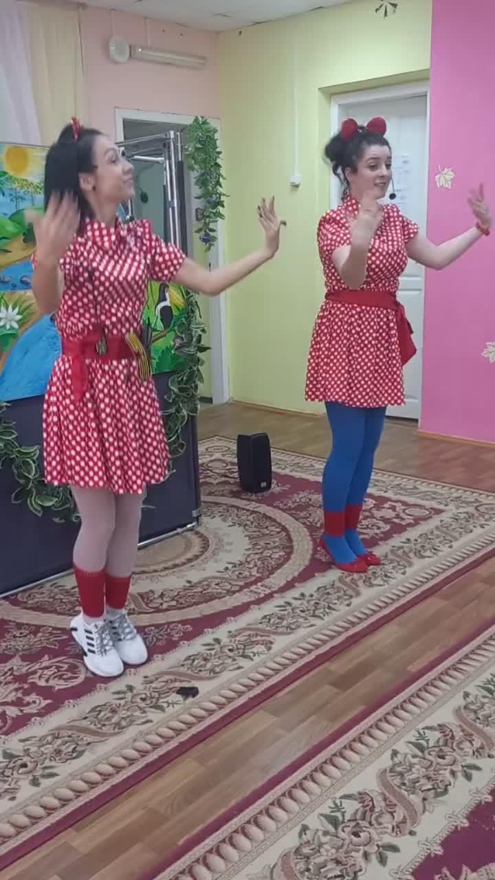 лайки: 561.видео в от пользователя маргарита🧚‍♀️ (@fejmargo27): «танцуем#играем#поем#сказка#театр#куклы#праздник#дети#садик#топ#маргаритатворит#рекомендации#любимаяработа».оригинальный звук - маргарита🧚‍♀️.