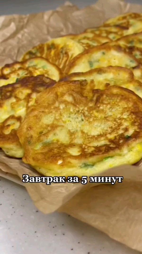 вкусные оладушки на завтрак 🍳