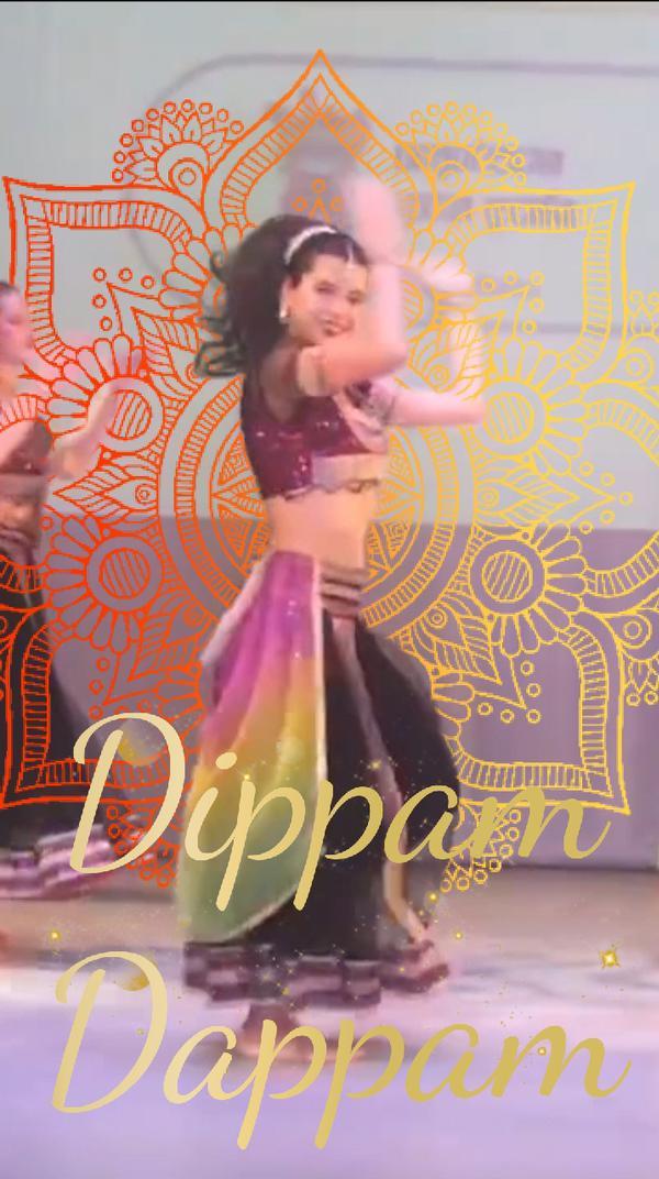 Обожаю энергичные танцы💥
#танцы #болливуд #индия #насцене #индийскиетанцы #выступление