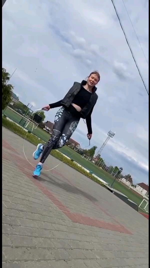 Танцы со скакалкой 💕🥰🥰🥰 #скиппинг #танцы #шаффл #скакалка #shuffle #shuffledance #dance #тренировки #тренд #япи #skipping #jumprope