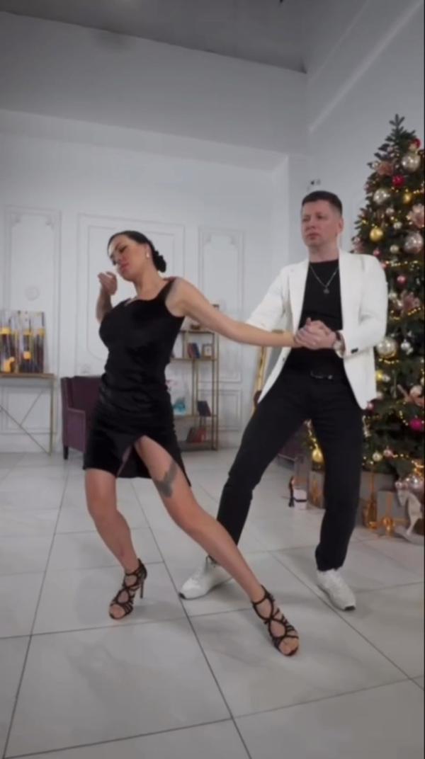 Santa de Mi Devocion - Tutto Duran
#bachata #sensual #bachatasensual #dance #Танцы #ТанцыВдвоем #ГрязныеТанцы #like #hobby