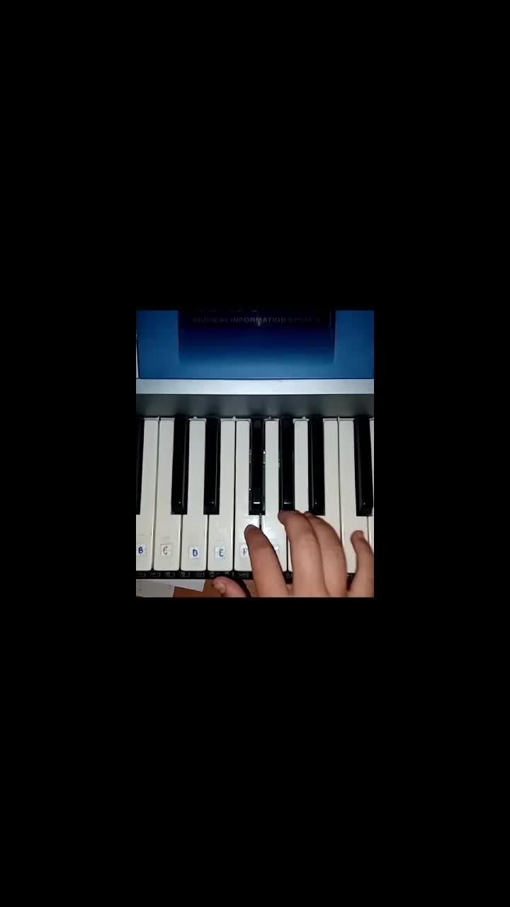 Песня-Вверх на пианино