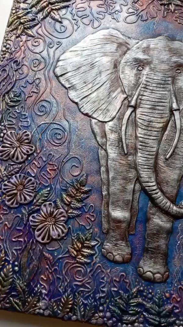 Авторская объемная картина "Слон"