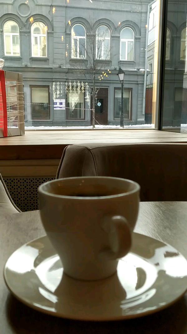 кофе днём в кафе на улице Кремлёвской, Казань #казань #кофе
